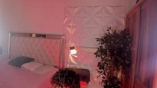 MISS IVVYSWEET online show from September 2025 08:21:02 PM