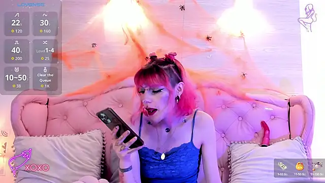 Snapshot of Rossiie_Hunt_ chatting on October 2025 05:11:01 PM Rossiie Hunt online show from October 2025 05:11:01 PM