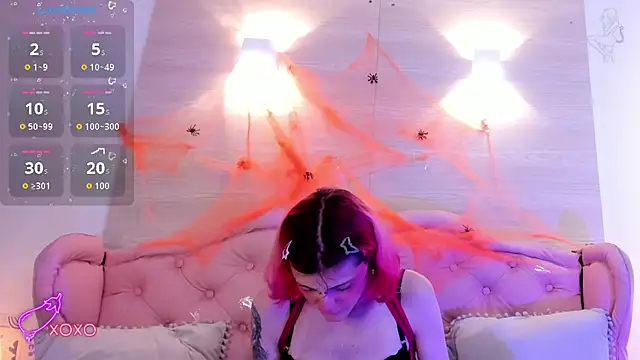 Snapshot of Rossiie_Hunt_ chatting on October 2025 05:12:02 PM Rossiie Hunt online show from October 2025 05:12:02 PM