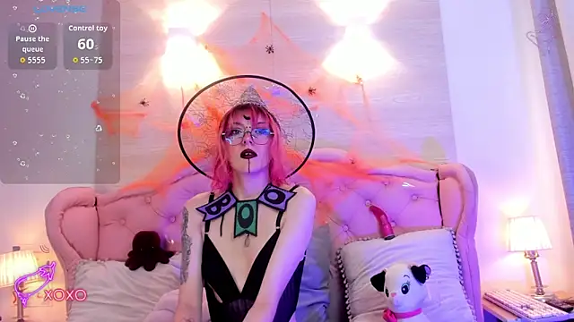 Snapshot of Rossiie_Hunt_ chatting on October 2025 04:27:02 PM Rossiie Hunt online show from October 2025 04:27:02 PM