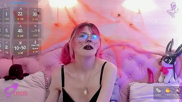 Snapshot of Rossiie_Hunt_ chatting on October 2025 04:31:02 PM Rossiie Hunt online show from October 2025 04:31:02 PM