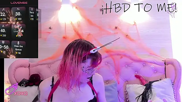 Snapshot of Rossiie_Hunt_ chatting on October 2025 07:25:02 PM Rossiie Hunt online show from October 2025 07:25:02 PM