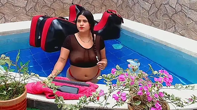 Selenegomezz online show from December 2025 07:30:02 PM