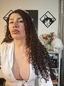 Lina 444 online show from February 2026 01:05:02 AM