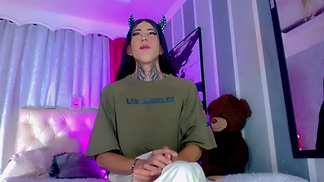 Julia Bulette1 online show from April 2026 01:38:02 AM