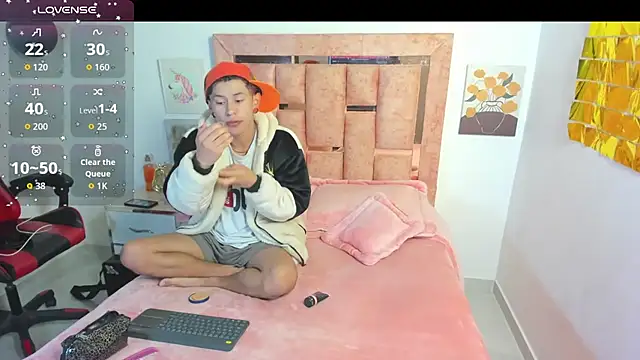 DemianSalvatore online show from January 2026 08:32:01 PM