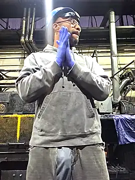 Justahungdad online show from November 2025 12:22:02 PM