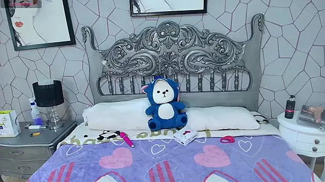 Bjmiluu online show from September 2025 07:58:02 PM