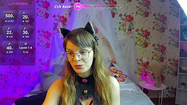 Snapshot of GinaJohnson_ chatting on October 2025 04:22:01 PM GinaJohnson online show from October 2025 04:22:01 PM