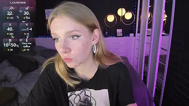 Snapshot of Layla_Glam chatting on September 2025 01:34:02 PM Layla Glam online show from September 2025 01:34:02 PM