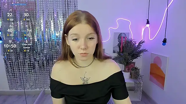 Layla Glam online show from December 2025 05:24:02 AM