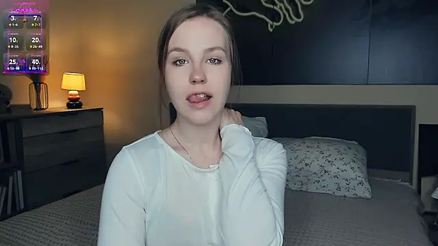 MaliaBourraine online show from October 2025 07:09:02 AM