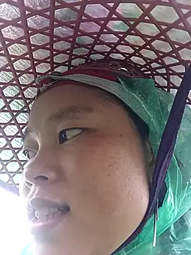 Snapshot of clara-cute chatting on September 2025 12:59:02 AM clara-cute online show from September 2025 12:59:02 AM