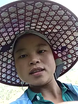 Snapshot of clara-cute chatting on October 2025 12:58:01 AM clara-cute online show from October 2025 12:58:01 AM