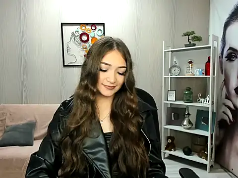 Snapshot of EllaClarke chatting on March 2026 10:26:02 AM EllaClarke online show from March 2026 10:26:02 AM