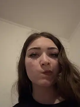 Snapshot of EllaClarke chatting on April 2026 03:26:01 PM EllaClarke online show from April 2026 03:26:01 PM