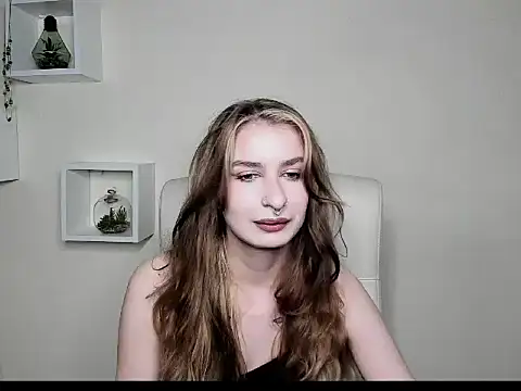 Snapshot of NinaBlond1 chatting on October 2025 05:51:01 AM NinaBlond1 online show from October 2025 05:51:01 AM