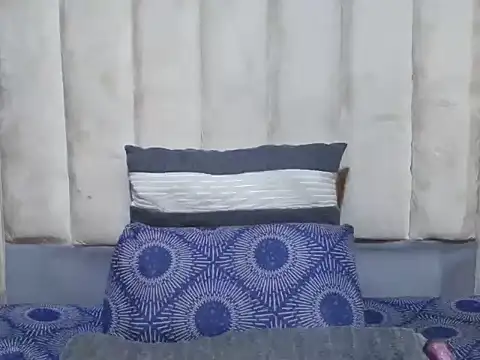 SexyBear012 online show from September 2025 07:30:01 PM