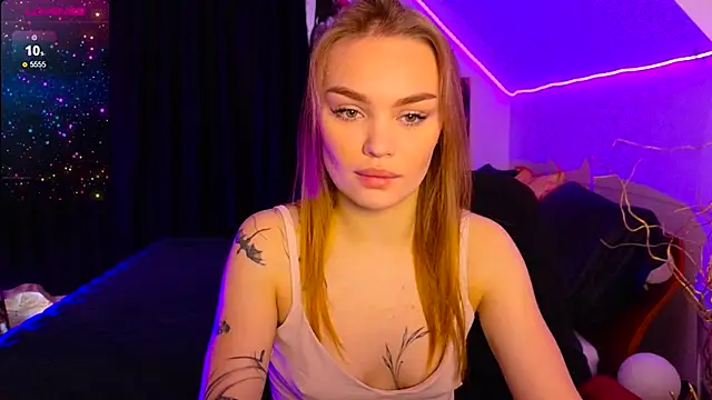 KitsyMoore online show from October 2025 09:04:02 AM