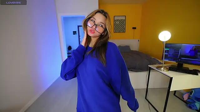 lovekissmes online show from October 2025 02:30:02 PM