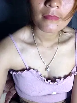 Snapshot of phuongxinhxan chatting on September 2025 11:48:01 AM phuongxinhxan online show from September 2025 11:48:01 AM