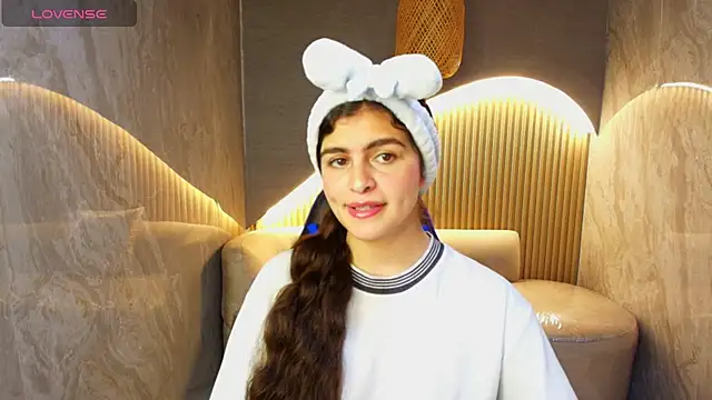 Snapshot of dany_r_ chatting on October 2025 01:12:01 PM dany r online show from October 2025 01:12:01 PM