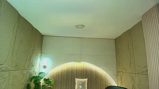 dany r  online show from November 2025 12:50:02 PM