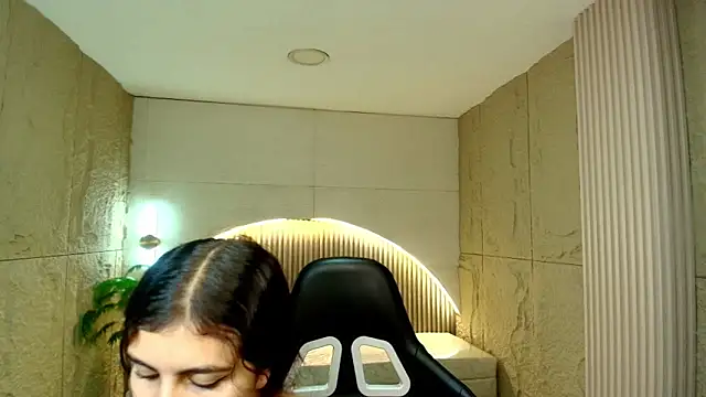 dany r  online show from March 2026 12:53:02 PM