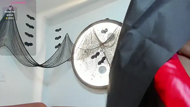 Snapshot of Isabella-Rosssi chatting on October 2025 04:46:01 AM Isabella-Rosssi online show from October 2025 04:46:01 AM