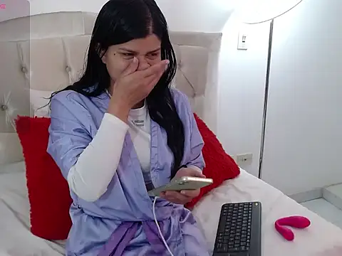 Arianaskyblue online show from October 2025 07:58:02 PM