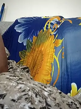 sweetqueen143 online show from November 2025 04:06:02 PM