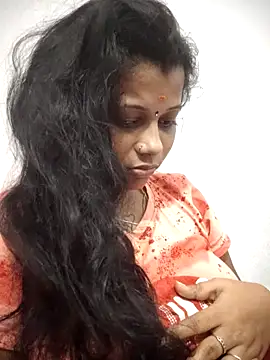 sweetqueen143 online show from March 2026 06:47:01 PM