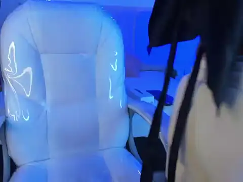 Gyal 8  online show from October 2025 03:10:01 AM