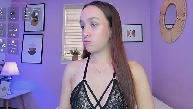 aliissonn online show from November 2025 01:43:01 PM