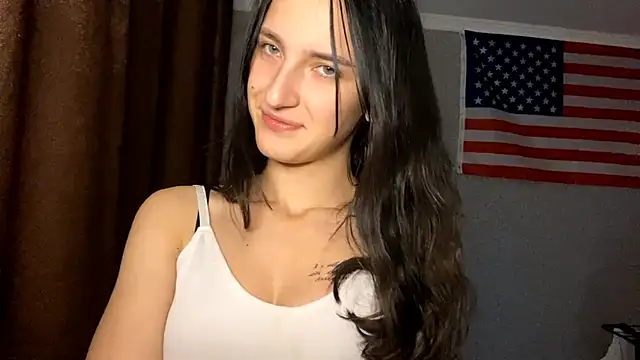 TifanyRawi online show from September 2025 10:04:02 PM