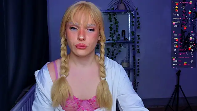 Michelle Jacksonn online show from October 2025 08:20:02 PM