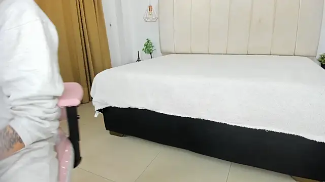 Maddy Rouse1 online show from October 2025 03:30:01 AM