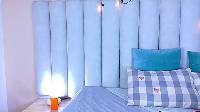 MyApril   online show from October 2025 11:52:02 AM