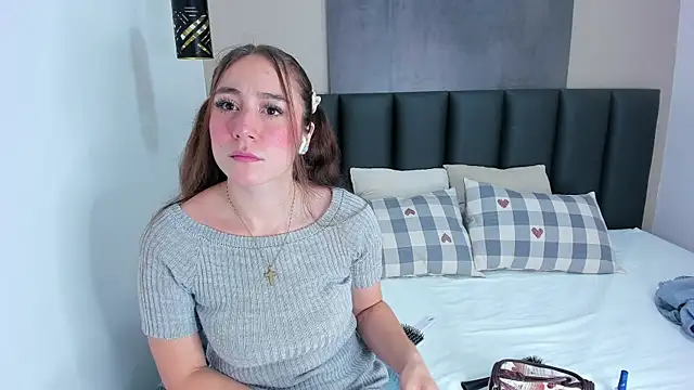 MyApril   online show from October 2025 12:35:02 PM