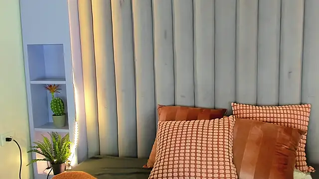 MyApril   online show from October 2025 11:42:01 AM