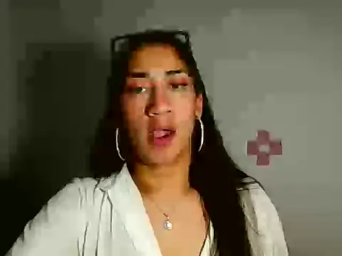 Miia  strog online show from September 2025 06:24:02 PM