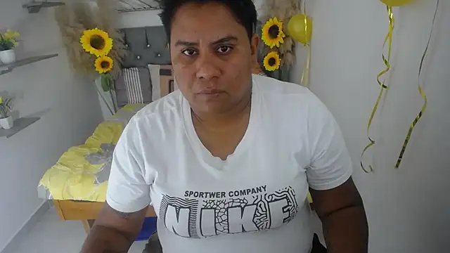 hotlesby valery online show from September 2025 06:55:02 PM