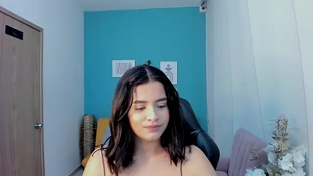 Victoria Jonnesss online show from November 2025 12:16:01 PM