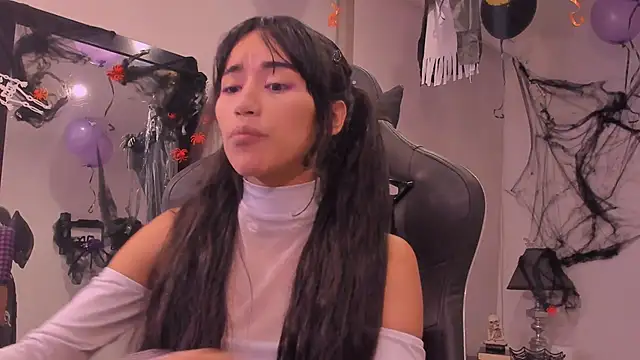 Rouse Monroe online show from October 2025 04:12:01 AM