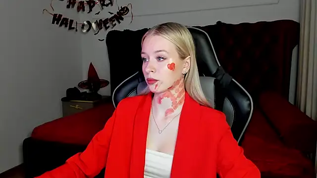 MiaGraces online show from October 2025 06:20:02 PM