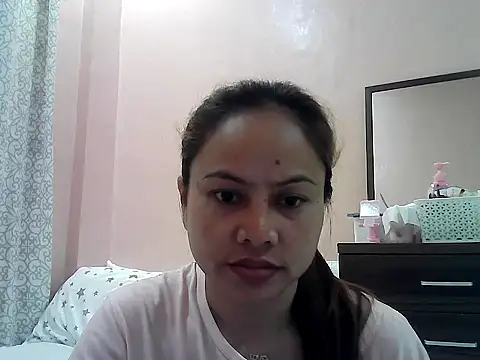 Snapshot of Amarrahlyn chatting on November 2025 09:58:01 PM Amarrahlyn online show from November 2025 09:58:01 PM