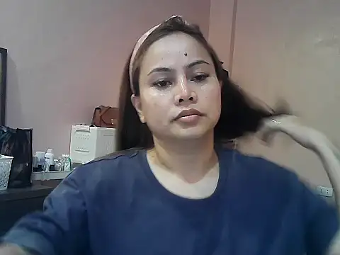 Snapshot of Amarrahlyn chatting on May 2026 09:15:01 AM Amarrahlyn online show from May 2026 09:15:01 AM