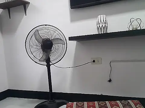Amarrahlyn online show from July 2026 09:33:01 AM