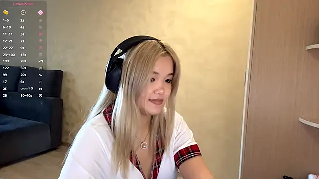 CarolannSide online show from October 2025 05:27:02 AM