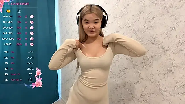 CarolannSide online show from November 2025 07:07:03 AM